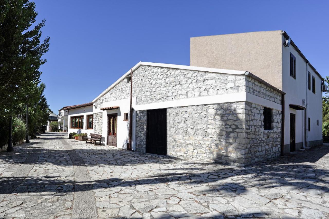 Agriturismo Tenute Pollara Roccamena Exterior foto