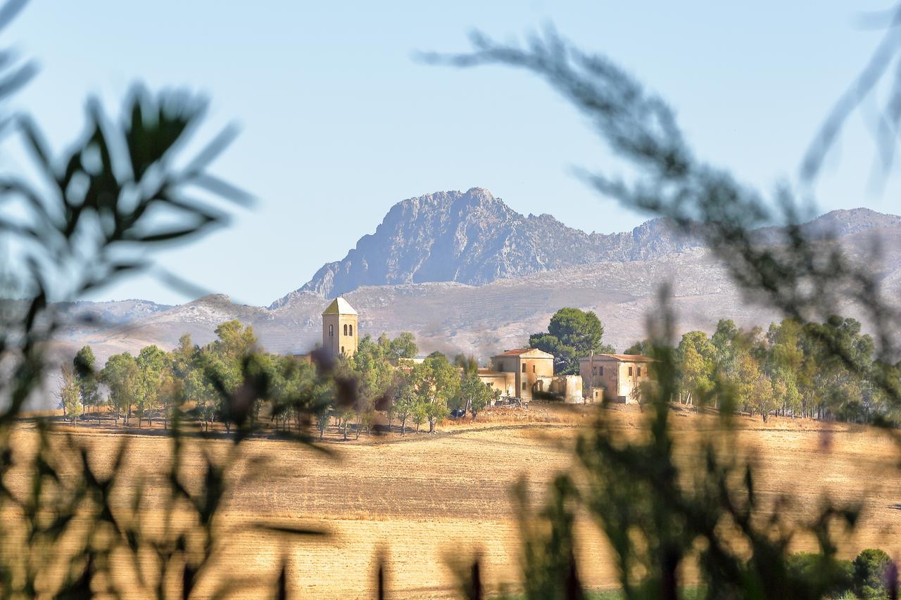 Agriturismo Tenute Pollara Roccamena Exterior foto